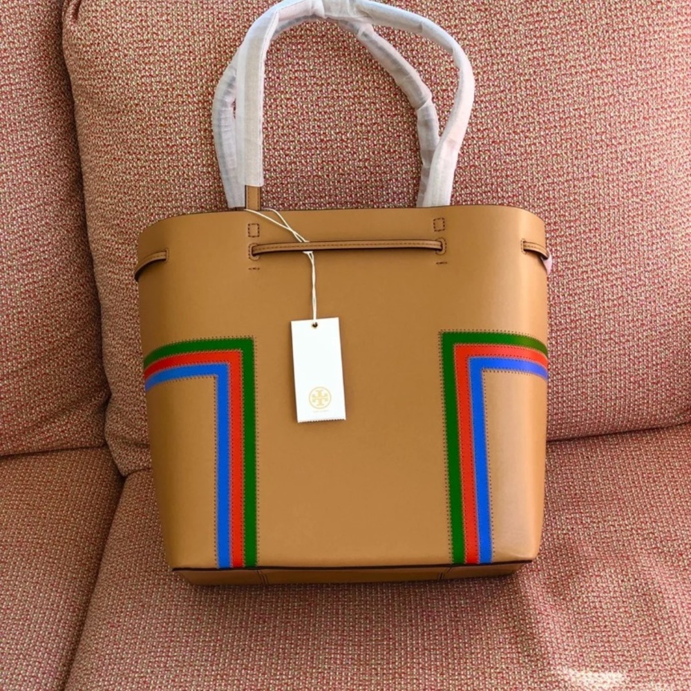 NWT Tory Burch T Block Leather Bucket Bag